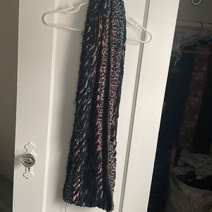 Multicolor animal print scarf, excellent condition.